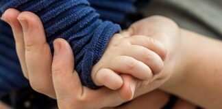 Jak połączyć telefon z zegarkiem? Jak połączyć telefon z zegarkiem?